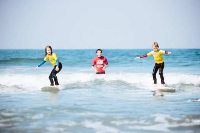 Getting ahead of the summer crowds has its perks! 🌞🏄‍♂️ Book your kid’s surf camp now and score amazing deals before the rush. 🙌 Take advantage of our promos while they last—summer fun is waiting! 🤙 Check out the details at sandiegosurfingschool.com. 🏖️ #KidsSurfCamp #SummerDeals #SanDiegoSurfSchool #BookEarly #promoalert 🌐 Website: www.sandiegosurfingschool.com
.
☎️ PB Office: (858) 205-7683
☎️ OB Office: (619) 987-0115
.
#SanDiegoSurfSchool
.
.
.
.
.
#SDSSfamily #SanDiego #PacificBeach #OceanBeach
#SoCal #WestCoast #SurfLessons #SummerCamp
#SurfClass #Summer #MissionBeach #SDSurfTribe
#SurfOfTheDay #SummerVibes #californialifestyle